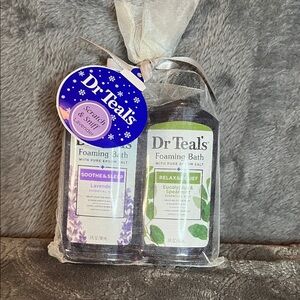 Dr Teal's Foaming Bath Duo - Lavender & Eucalyptus (Purple, Green)